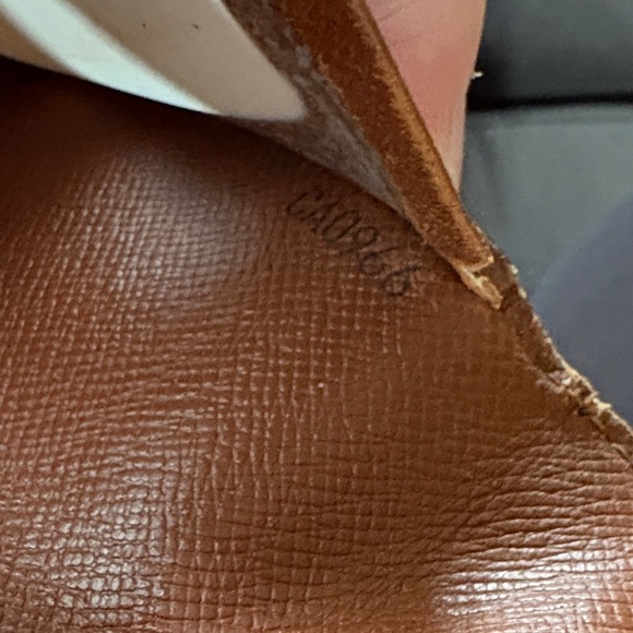 Authentic Louis Vuitton Vintage Monogram Bifold Card Holder - Picture 7 of 7